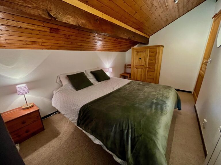 Top bedroom 4