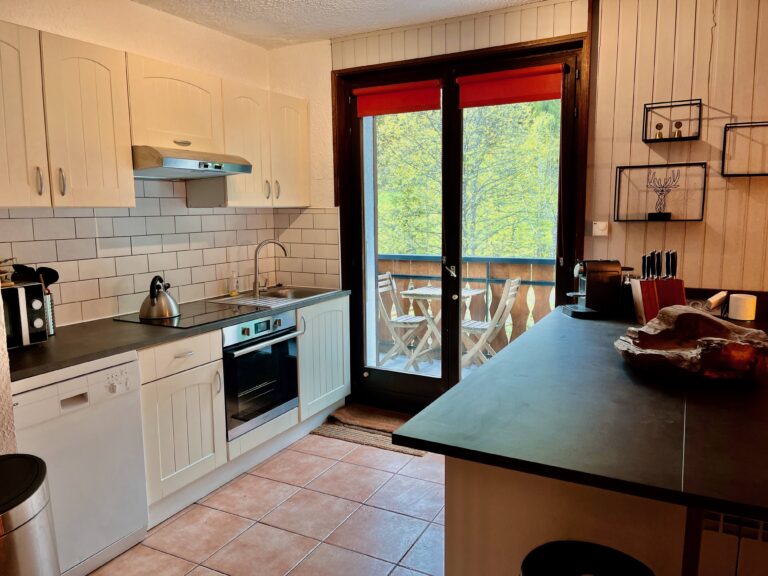 main kitchen_0898